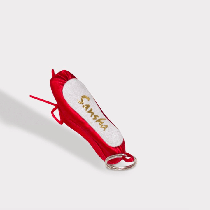 Portachiavi con Punta da Ballerina Rossa in Regalo Sansha - dettaglio suola con logo Sansha